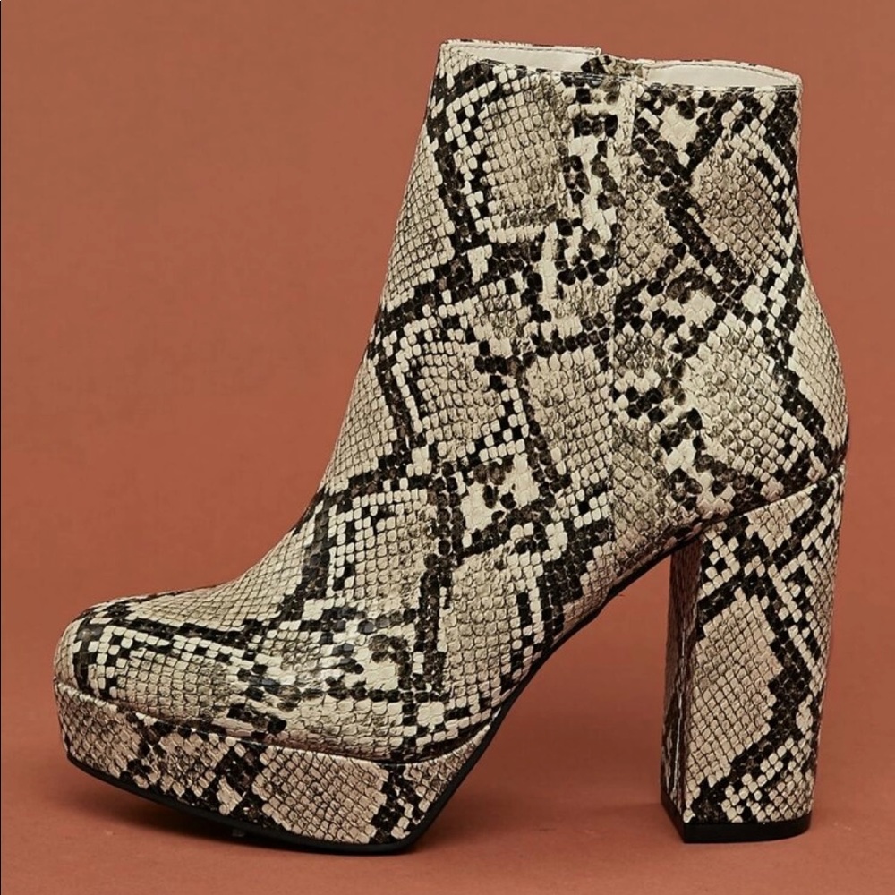 SHEIN Snakeskin Booties